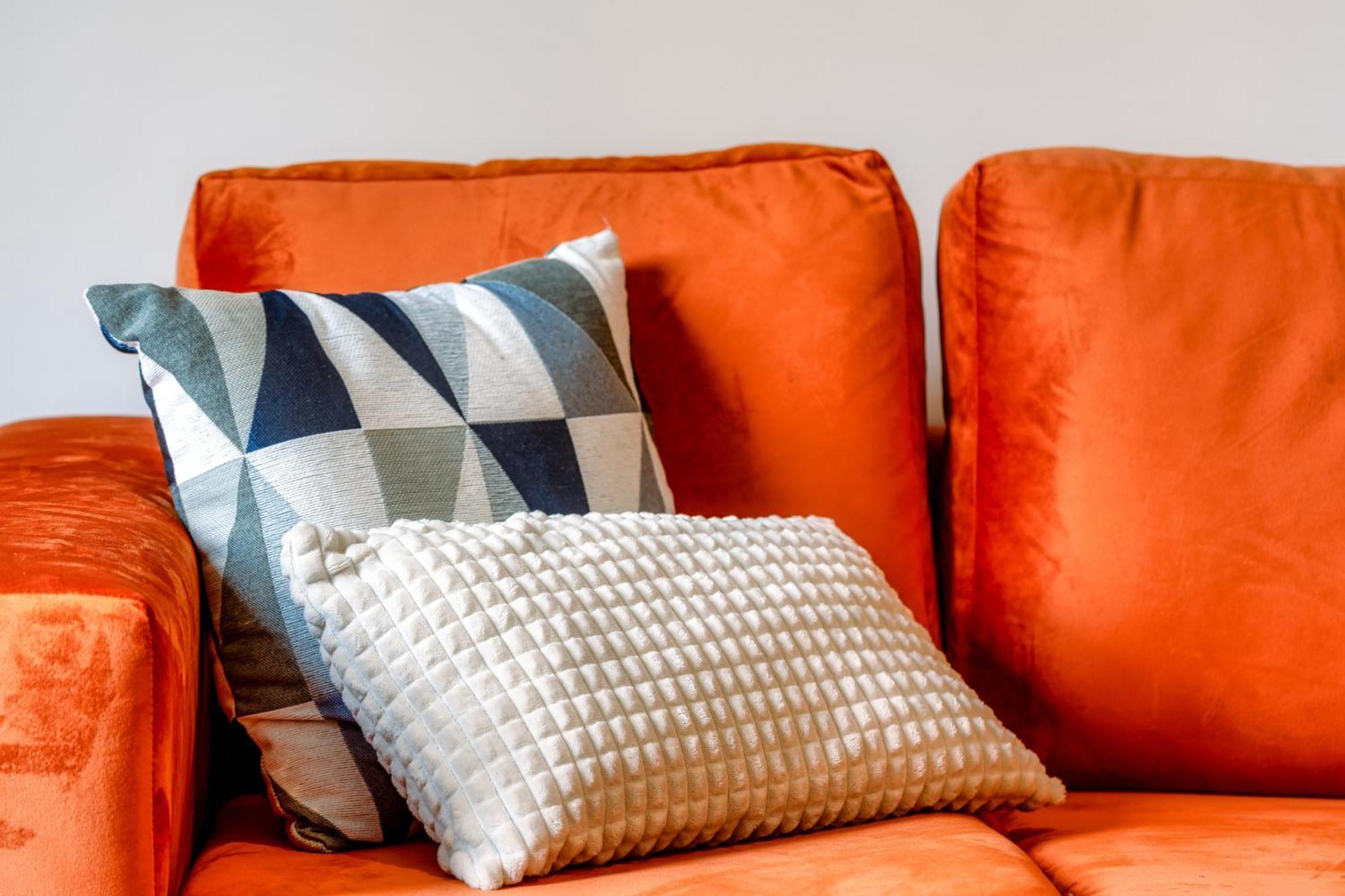 Cosy Retreat - Charming 2-Bed Apartment Greenock Bagian luar foto