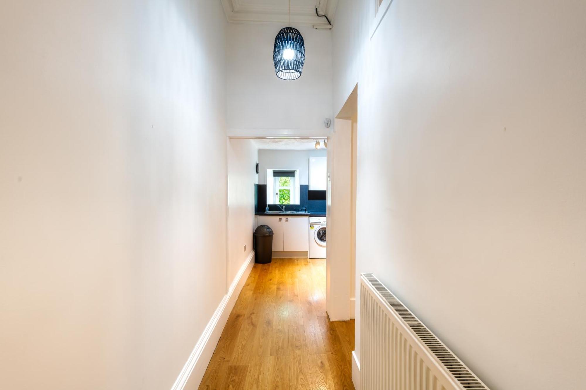 Cosy Retreat - Charming 2-Bed Apartment Greenock Bagian luar foto